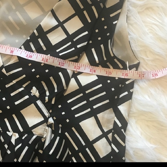 EUC Black and White JCrew top - Picture 2 of 4